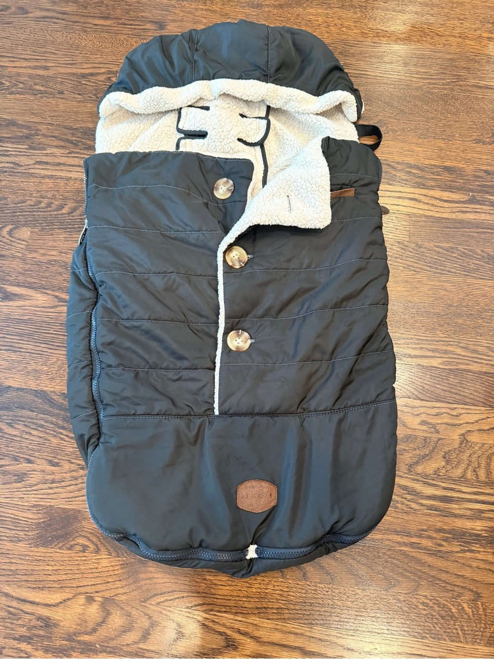 JJ Cole Black Outer Shell with Cream Sherpa-Lined Baby Footmuff